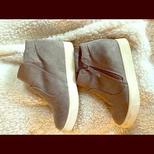 Grey wedged booties